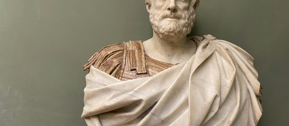 De marmeren buste van een Romein in toga · Italiaanse grammatica B2