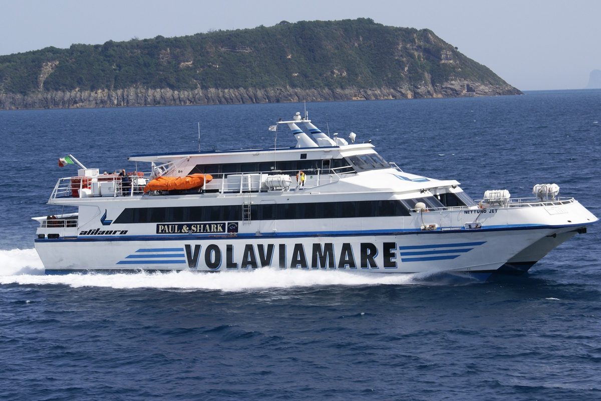 A hydrofoil crossing the Gulf of Naples