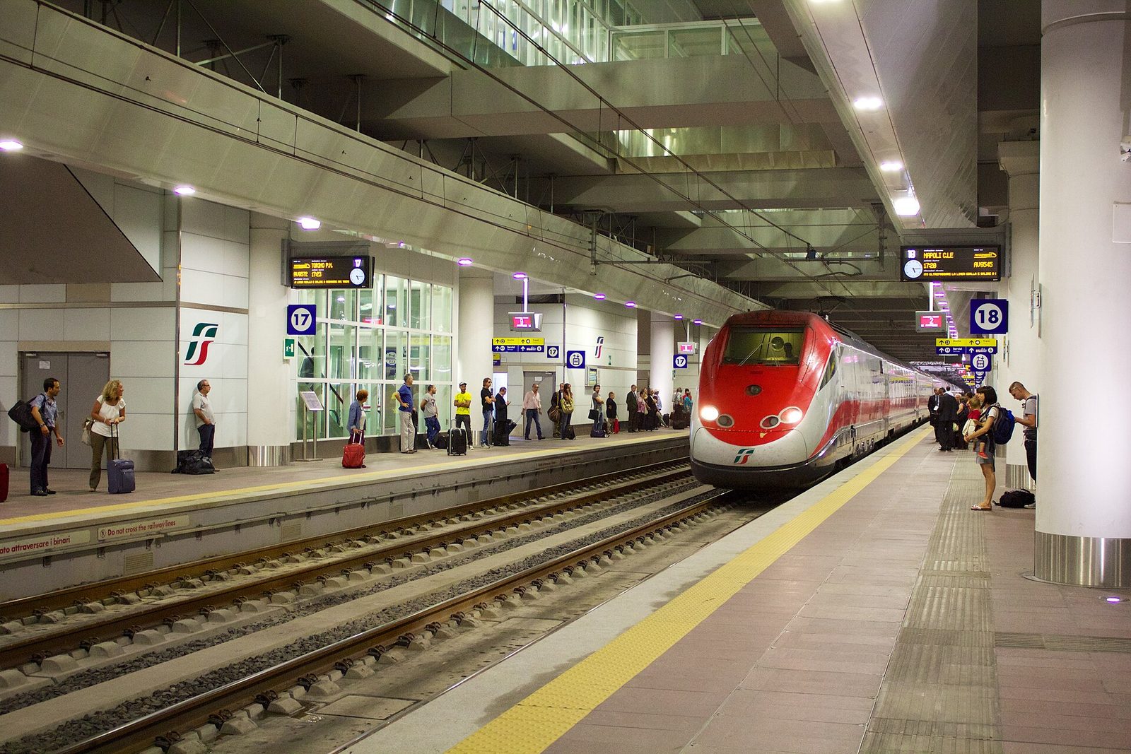ETR 500 in arrivo a Bologna Centrale (Emilia-Romagna, Italia)