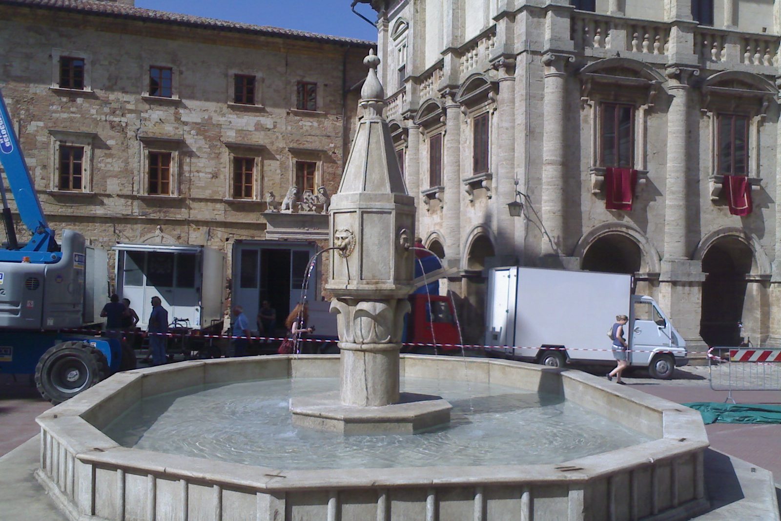 Montepulciano, la fontana di Piazza Grande vista nel film The Twilight Saga: New Moon (Toscana, Italia)